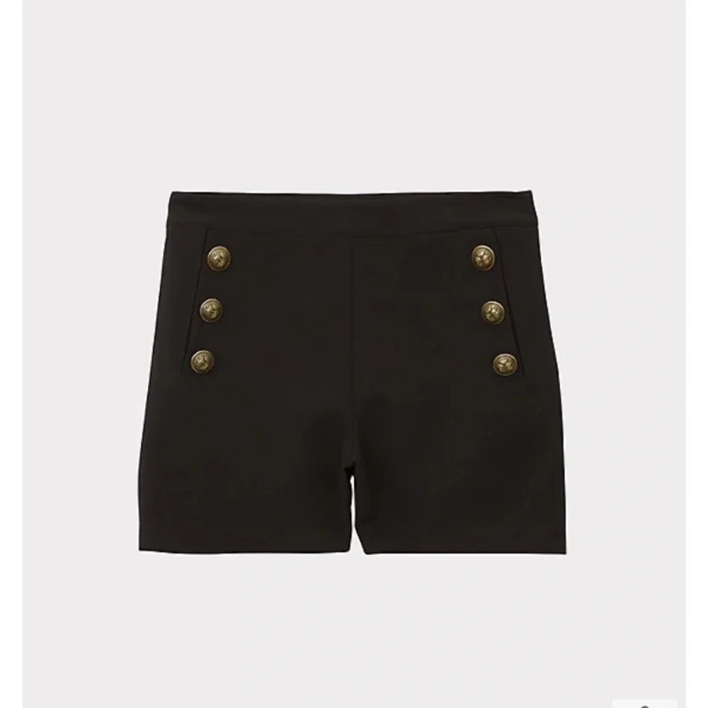Torrid 10 Black Button High Rise Short NWT - Picture 5 of 8